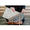 Parelmoerglans - Wit - Schelp laptophoes neopreen klein 279 -tas