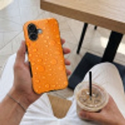 Water - Druppels - Oranje Toughcase MagSafe Apple iPhone 17 klein -Sfeer1M