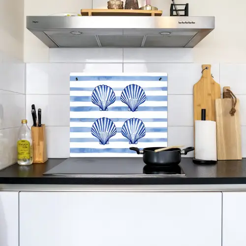 Vier schelpen - Blauw - Wit - Strepen Inductie beschemer met haakjes middel -sfeer2
