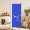 Blauw - I am that woman - Sierlijk - Minimalistisch deurposter klein -sfeer2