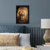 Leeuw - Dieren - Zwart - Licht - Bruin - Portret fotolijst zwart zonder passe partout klein -sfeer3