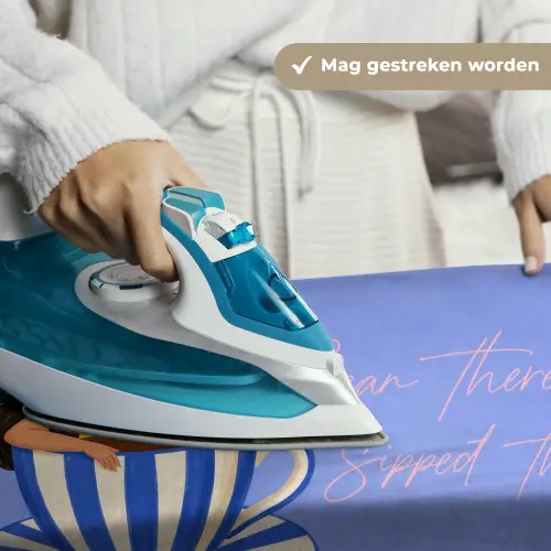 Mok - Koffie - Vrouw - Paars Wandkleed katoen klein -sfeer9