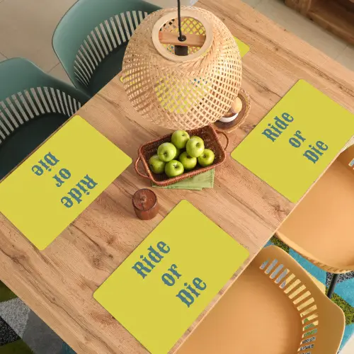 Ride or die - Geel - Blauw Placemat vinyl groot -zzsfeer5_Kitchenyeah-website