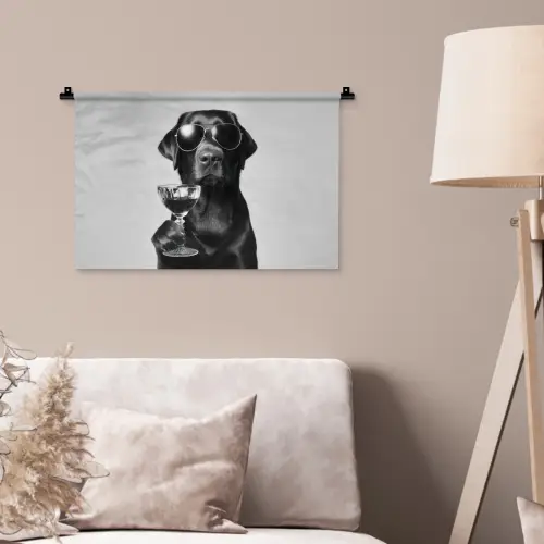 Hond - Zwart - Wijnglas - Zonnebril Wandkleed katoen klein -sfeer4