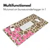 Tekst - Be cool or leave - Roze - Giraffenprint Muismat XXL klein -sfeer4