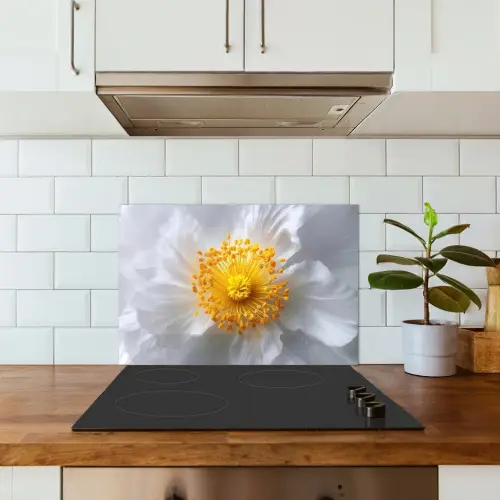 Wit - Bloem - Elegant keuken achterwand spatscherm klein -sfeer2