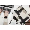 Zwart - Abstract - Japandi laptophoes neopreen klein -bureau