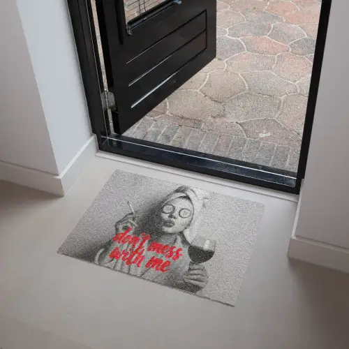 Don't mess with me - Wijn - Vrouw - Sigaret Deurmat klein -sfeer5