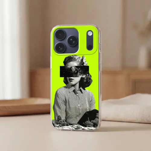 Vrouw - Sterrenhemel - Groen Telefoonhoesje iPhone 17 Pro klein -sfeer2