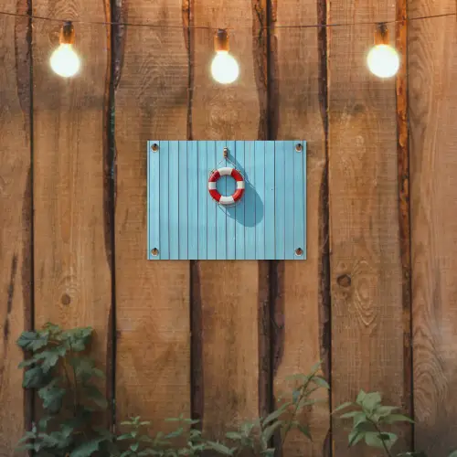 Reddingsboei - Houten wand - Blauw tuinposter los doek klein -sfeer1