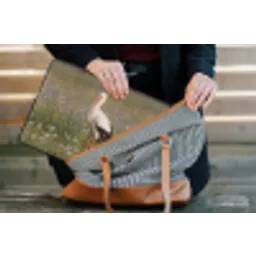 Ooienvaar - Bloemen - Weide - Kleurrijk laptophoes neopreen klein -tas