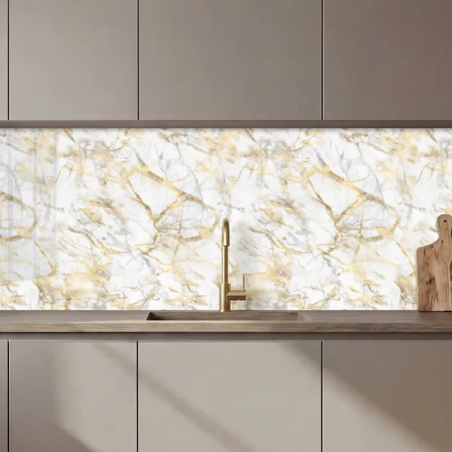 Küchenrückwand - Marmor - Weiß - Ausdrucksstark - Goldakzente