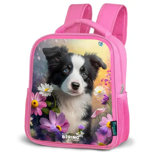 zwart witte puppy tussen kleurrijke bloemen Kinderrugzak - Roze middel -schuin