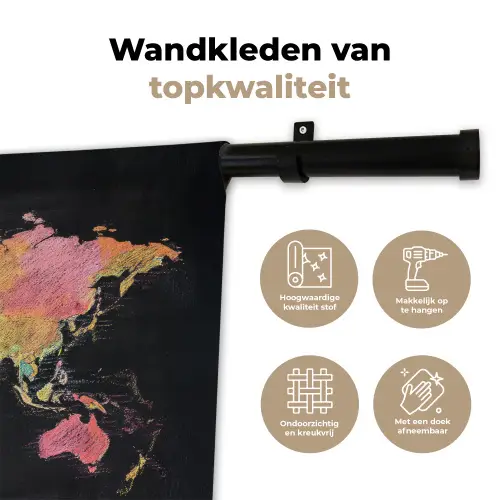 Wereldkaart - Krijtstrepen - Regenboog Wandkleed katoen klein -sfeer2