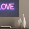 Neon - Love - Valentijn PET vilt klein -sfeer6_closeup