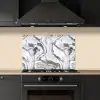 Wit - Marmer - Golvend - Grafiet keuken achterwand spatscherm klein 900 -sfeer1