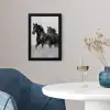 Paarden - Gras - Zwart - Wit fotolijst zwart zonder passe partout klein -sfeer4