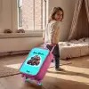 Monstertruck op Lichtblauwe Achtergrond Kinderkoffer - Roze klein -sfeer1