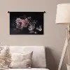 Bloemen - Vintage - Pastel - Zwart - Boeket Wandkleed katoen klein -sfeer4