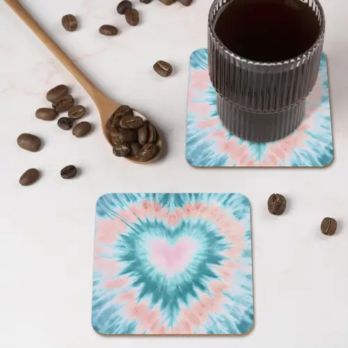 Hartvormig - Tie dye - Pasteltinten - Lichtgroen onderzetter kurk middel -sfeer2