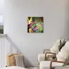 Kleurrijke vogel tussen allemaal kleurrijke platen Tuinposter op houten frame 2 cm dik klein -sfeer1