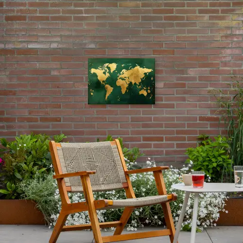 Wereldkaart - Groen - Goud Tuinposter op houten frame 2 cm dik klein -sfeer3