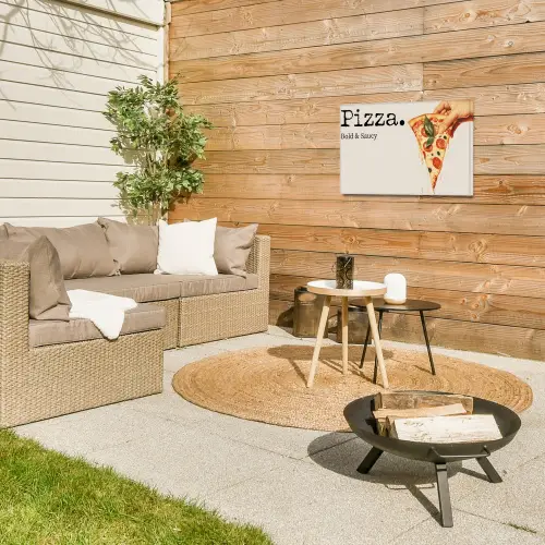 Pizza - Kaas - Pepperoni Tuinposter op houten frame 2 cm dik klein -sfeer2