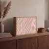 Lichtroze - Zebra - Patroon - Donkerroze Light Box met batterij (Wandlamp) middel 907 -sfeer2