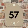 Beige met stippen - Traditioneel Naambord Huisje klein -sfeer6