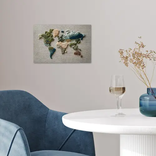 Wereldkaart - Geborduurd - Aardetinten poster papier klein -sfeer3