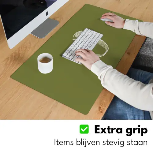 Lijntekening - Appel - Olijfgroen - Blaadje Muismat XXL klein -sfeer3