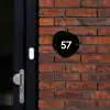 Zwart met stippen - Traditioneel Naambord Organisch middel -sfeer1