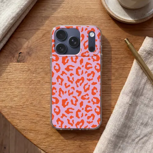 Panterprint - Rood - Paars - Roze - Dierenprint Telefoonhoesje iPhone 17 Pro klein -sfeer1