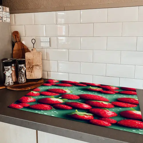 Aardbeien - Rood - Groen - Kroontjes Inductie beschermer vinyl 3mm klein 276 -sfeer3