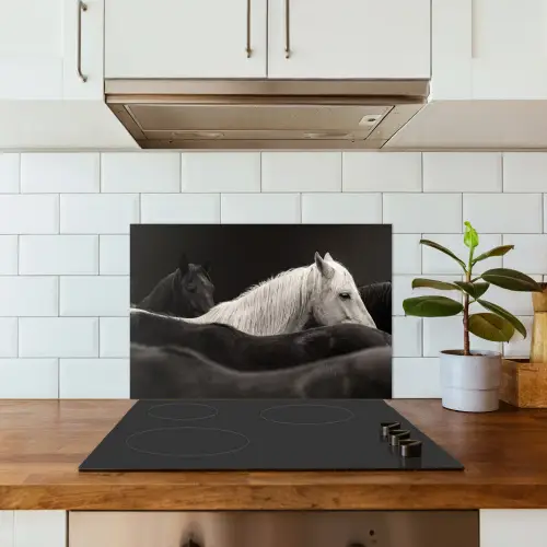 Paarden - Zwart - Wit - Kudde keuken achterwand spatscherm klein -sfeer2