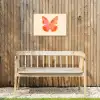 Vlinder - Minimalistisch - Roze Tuinposter op houten frame 2 cm dik klein -sfeer4