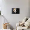 Leeuw - Gesplitst - Zwart - Lijn Tuinposter op houten frame 2 cm dik klein -sfeer1