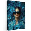 Vrouw - Bloemen - Blauw - Aesthetic - Luxe Tuinposter op houten frame 2 cm dik klein -3d