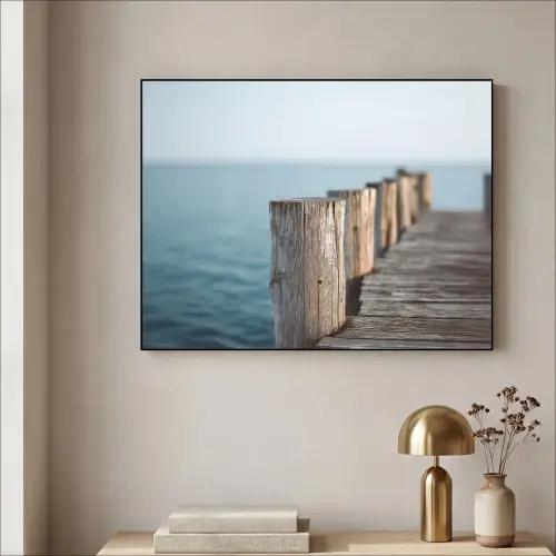 Houten steiger - Helderblauwe lucht Textielframe zwart klein -sfeer2