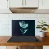 Bladeren - Bloem - Glazen - Donkerblauw keuken achterwand spatscherm klein -sfeer2