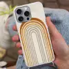 Minimalistisch - Boog - Lijnen - Beige Hoesje iPhone 16 Pro Max met koord klein -sfeer3