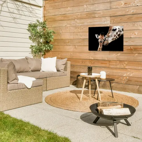 Moederlijke tederheid bij giraffen Tuinposter op houten frame 2 cm dik klein -sfeer2
