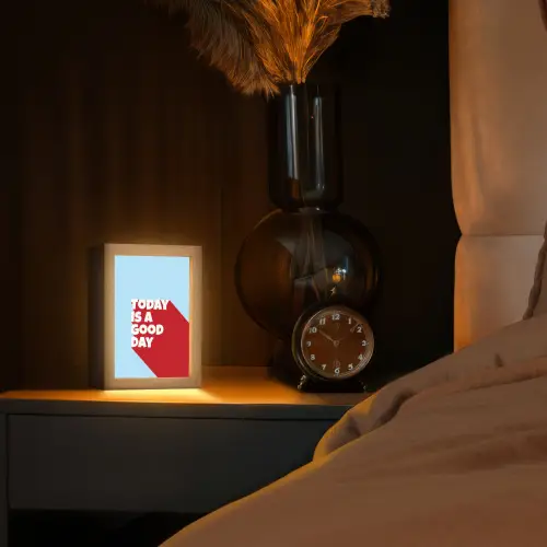 Today is a good day - Rood - lichtblauw Light Box met kabel (Tafellamp) klein -sfeer1