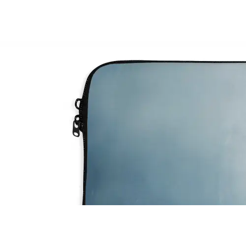 Meeuw - Wit - Zee - Mistig laptophoes neopreen klein -detail