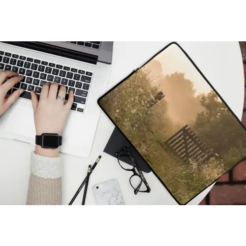 Hek - Natuur - Mist - Veld laptophoes neopreen klein -bureau