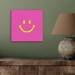 Smiley - Vrolijk - Roze aluminium wit klein -sfeer2