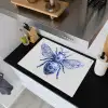 Bij - Modern - Delfts - Blauw Inductie beschemer met haakjes klein -sfeer1
