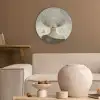 Pluis - Vrouw - Beige Akoestische PET Vilt - Rond klein -sfeer1