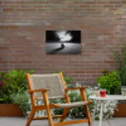 Golfbal - Wazig - Zwart Tuinposter op houten frame 2 cm dik klein -sfeer3