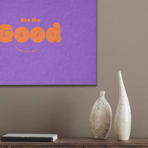 See the good - Oranje - Paars - Smiley PET vilt klein -sfeer6_closeup